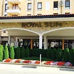 At Royal Sun, Sunny Apartment *