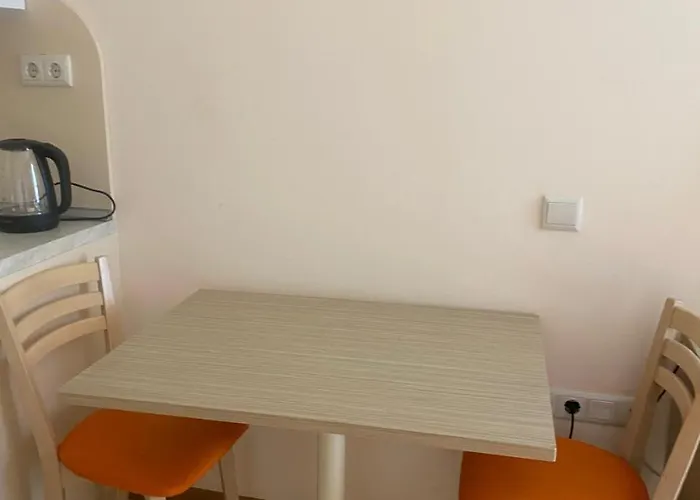 At Royal Sun, Sunny * ساني بيتش