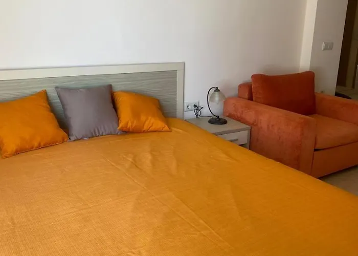 At Royal Sun, Sunny شقة