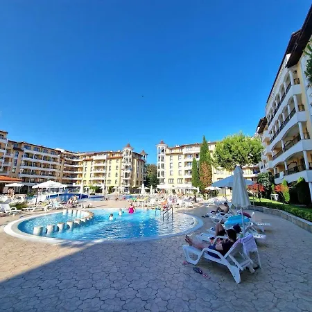Апартаменты At Royal Sun, Sunny Солнечный берег