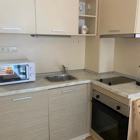 At Royal Sun, Sunny Apartament *