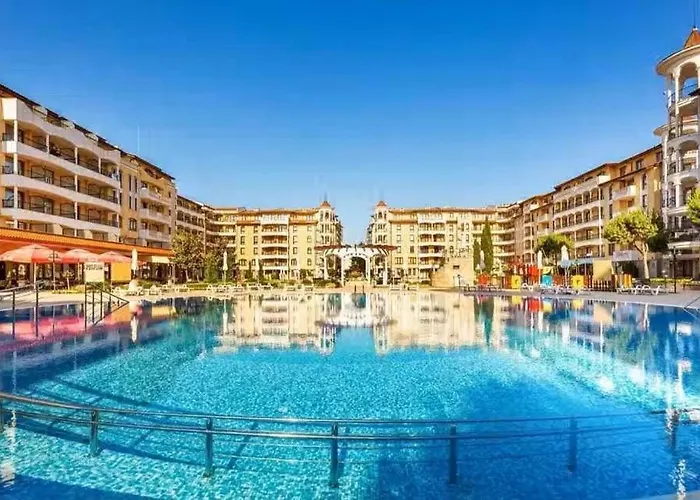 At Royal Sun, Sunny * Σάνι Μπιτς