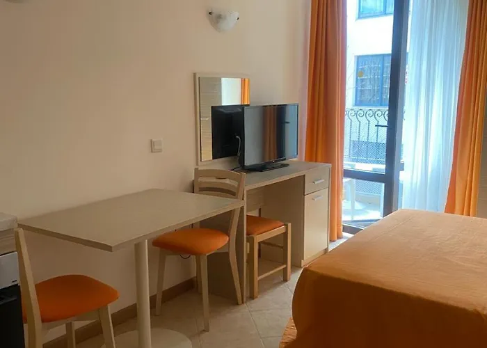 At Royal Sun, Sunny Διαμέρισμα